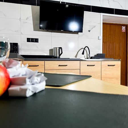 Apartament Kosciuszki 2 By Libertarent Walbrzych Bagian luar foto